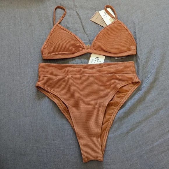 Billabong Tanlines Ceci High Rise Bikini Set - Picture 1 of 4